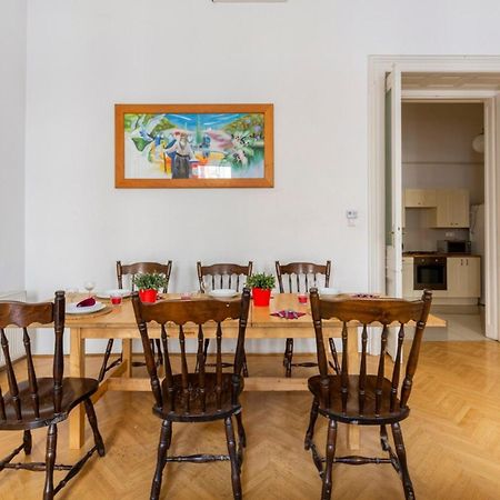 Bourgeois Elegance In The Heart Of Budapest Eksteriør bilde
