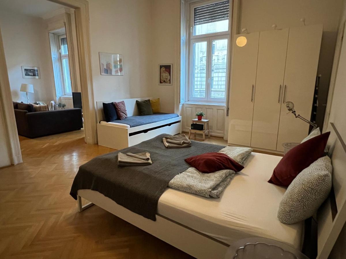 Bourgeois Elegance In The Heart Of Budapest Eksteriør bilde